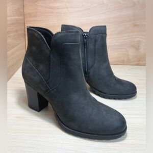 Clarks Verona Trish Black Ankle Boots Block Heel Booties Lug Sole Size 9